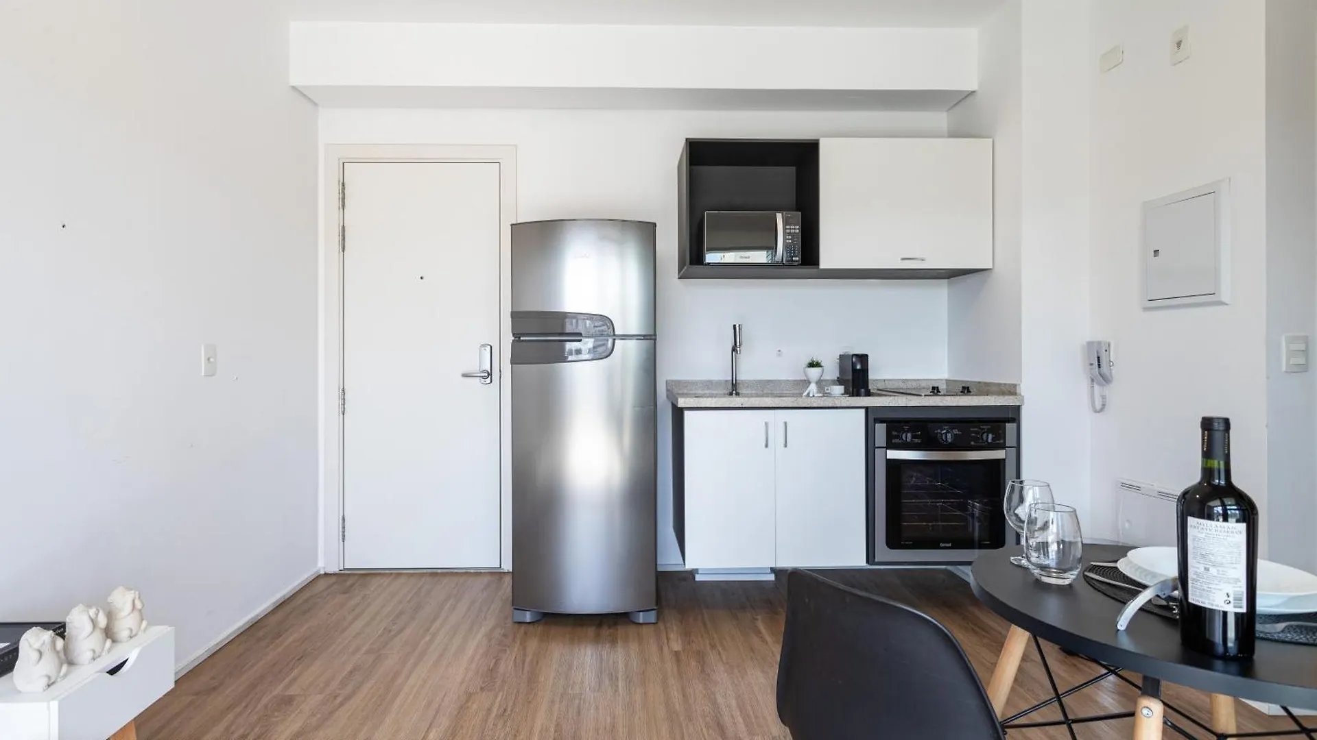 Setin Downtown Genebra - Apartamentos Completos Na Bela Vista Com Piscina Sao Paulo 0*,  Brazil
