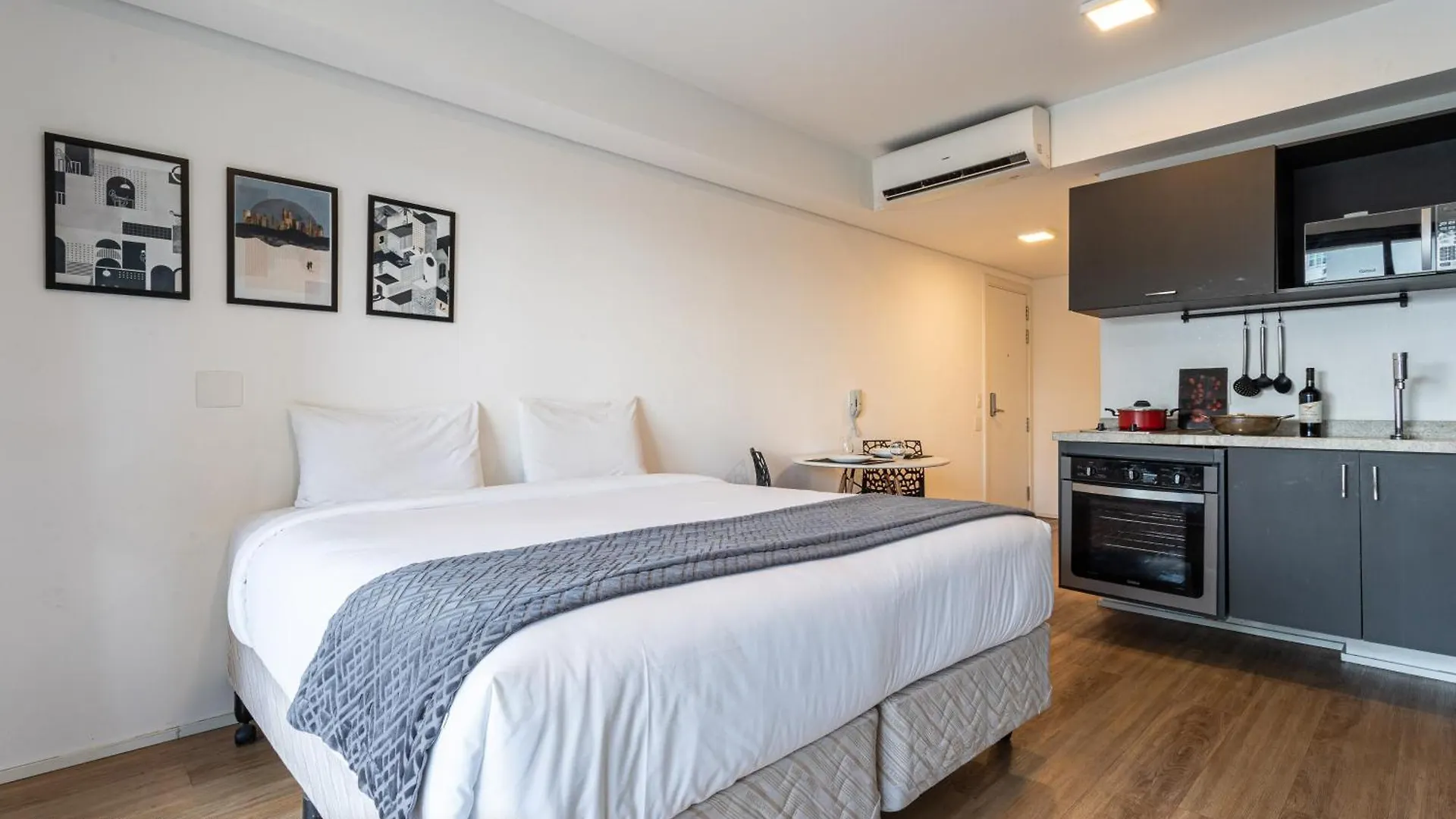 Setin Downtown Genebra - Apartamentos Completos Na Bela Vista Com Piscina Sao Paulo 0*,  Brazil